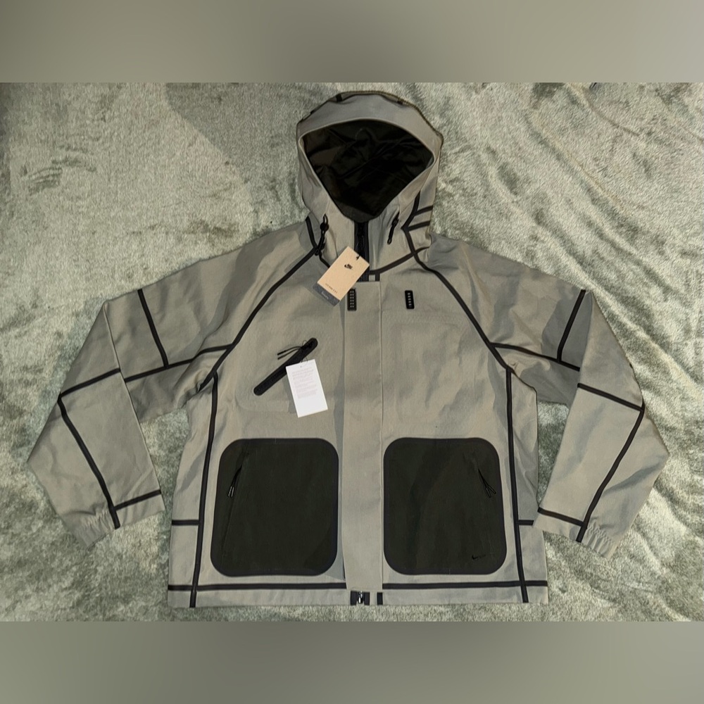 Nike Tech Storm-Fit Hooded Rain Jacket Hoodie HM9473-320 Men's Size S $395